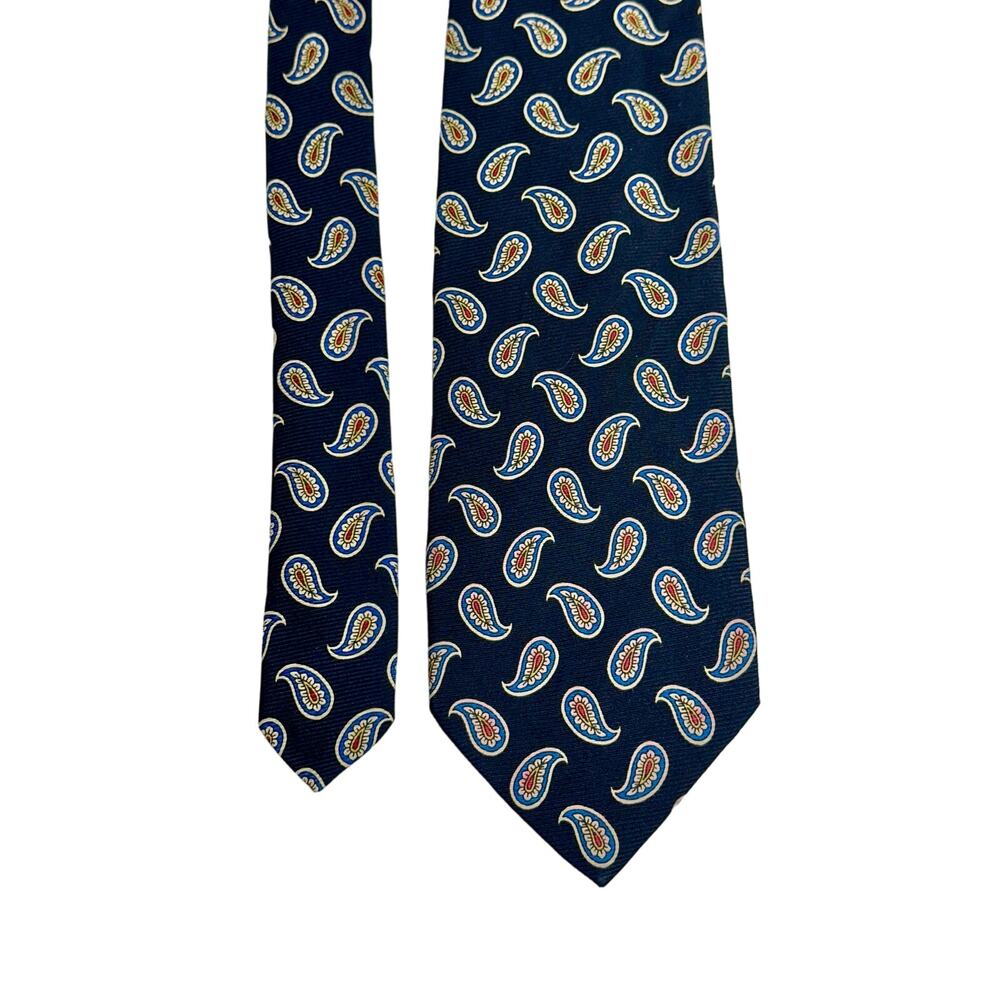 Brooks Brothers Makers 100% silk Navy Paisley pattern red